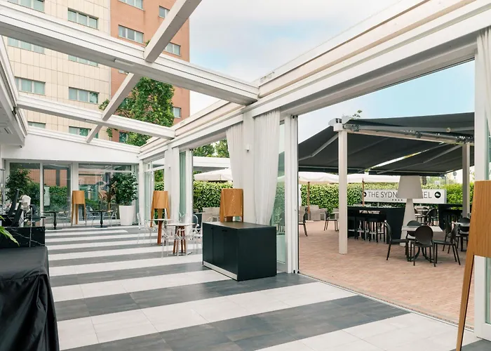 Michelino 75 By The Sydney Hotel